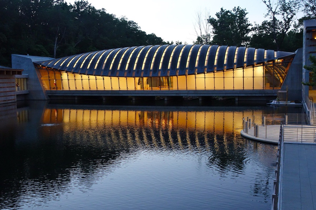 Crystal Bridges Museum of American Art in Bentonville at dusk